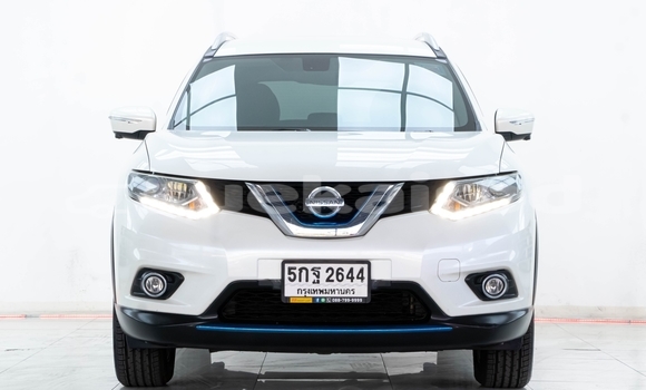 Buy Used Nissan X-Trail White Car in Bangkok in Bangkok Buy Used Nissan X-Trail White Car in Bangkok in Bangkok