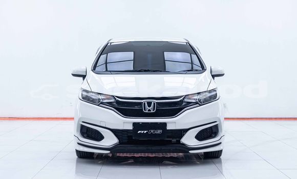 Buy Used Honda Jazz White Car in Bangkok in Bangkok Buy Used Honda Jazz White Car in Bangkok in Bangkok