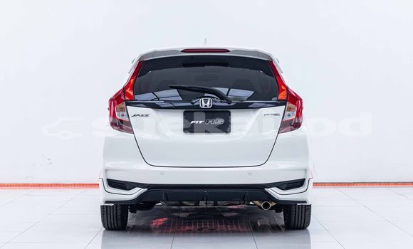 Buy Used Honda Jazz White Car in Bangkok in Bangkok Buy Used Honda Jazz White Car in Bangkok in Bangkok