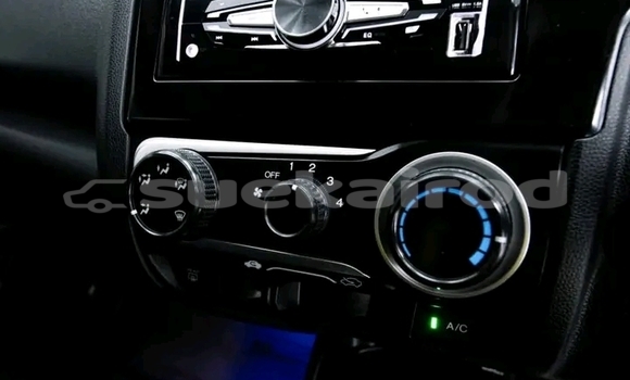 Buy Used Honda Jazz White Car in Chiang Rai in Chiang Rai