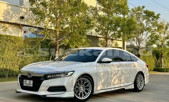 Buy Used Honda Accord White Car in Chai Nat in Chai Nat Buy Used Honda Accord White Car in Chai Nat in Chai Nat