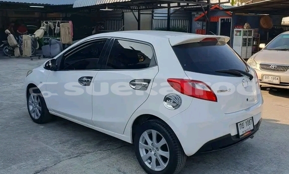 ซื้อ รถมือสอง Mazda 2 ขาว รถยนต์ ใน %{เมือง} ใน เชียงราย ซื้อ รถมือสอง Mazda 2 ขาว รถยนต์ ใน %{เมือง} ใน เชียงราย
