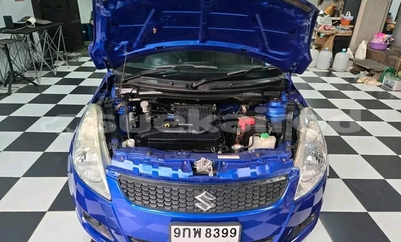 ซื้อ รถมือสอง Suzuki Swift สีน้ำเงิน รถยนต์ ใน %{เมือง} ใน จันทบุรี