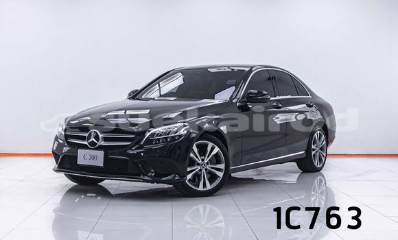 ซื้อ รถมือสอง Mercedes‒Benz C–Class สีดำ รถยนต์ ใน %{เมือง} ใน กรุงเทพมหานคร