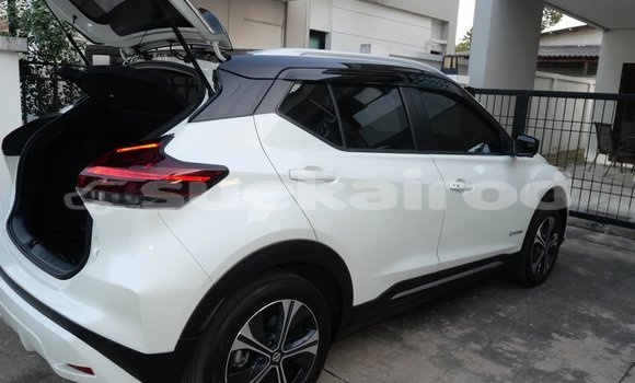 Buy Used Nissan Kix White Car in Bangkok in Bangkok Buy Used Nissan Kix White Car in Bangkok in Bangkok