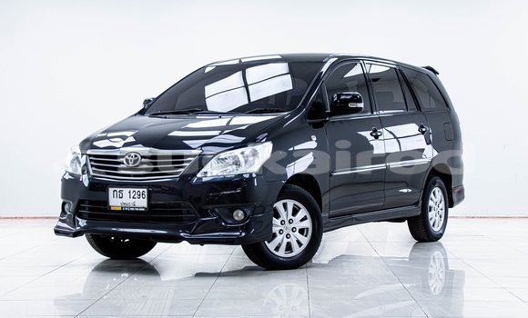 Buy Used Toyota Innova Black Car in Bangkok in Bangkok
