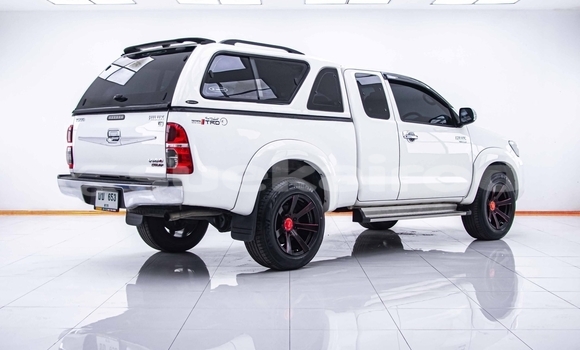 Buy Used Toyota Hiluxe VIGO White Car in Bangkok in Bangkok Buy Used Toyota Hiluxe VIGO White Car in Bangkok in Bangkok