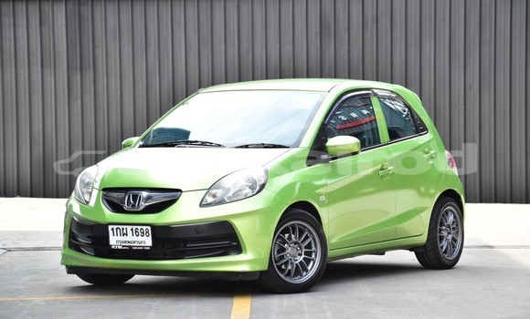 ซื้อ รถมือสอง Honda Brio เขียว รถยนต์ ใน %{เมือง} ใน กรุงเทพมหานคร
