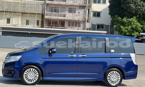 Buy Used Honda Stepwgn Blue Car in Bangkok in Bangkok Buy Used Honda Stepwgn Blue Car in Bangkok in Bangkok