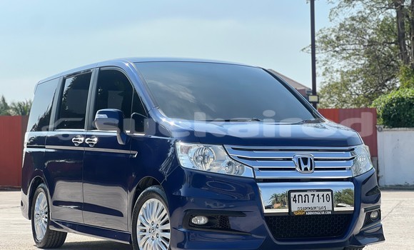 Buy Used Honda Stepwgn Blue Car in Bangkok in Bangkok Buy Used Honda Stepwgn Blue Car in Bangkok in Bangkok
