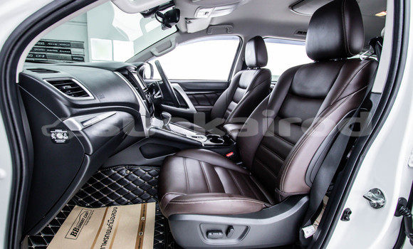 Buy Used Mitsubishi Pajero Sport White Car in Bangkok in Bangkok Buy Used Mitsubishi Pajero Sport White Car in Bangkok in Bangkok