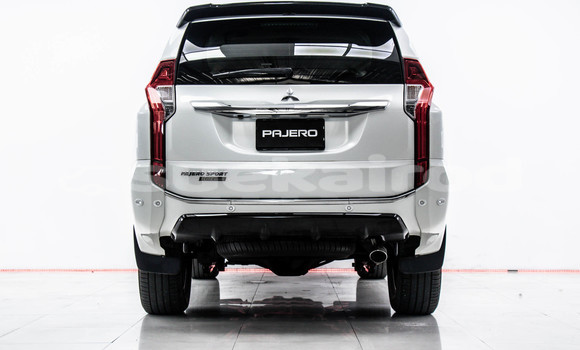 Buy Used Mitsubishi Pajero Sport White Car in Bangkok in Bangkok Buy Used Mitsubishi Pajero Sport White Car in Bangkok in Bangkok