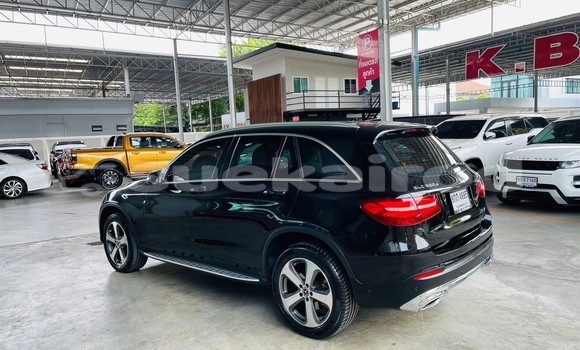 ซื้อ รถมือสอง Mercedes-Benz GLC 250D สีดำ รถยนต์ ใน %{เมือง} ใน กรุงเทพมหานคร ซื้อ รถมือสอง Mercedes-Benz GLC 250D สีดำ รถยนต์ ใน %{เมือง} ใน กรุงเทพมหานคร