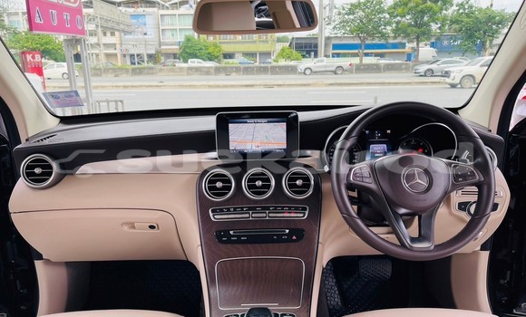 ซื้อ รถมือสอง Mercedes-Benz GLC 250D สีดำ รถยนต์ ใน %{เมือง} ใน กรุงเทพมหานคร ซื้อ รถมือสอง Mercedes-Benz GLC 250D สีดำ รถยนต์ ใน %{เมือง} ใน กรุงเทพมหานคร