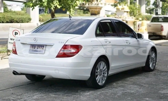 ซื้อ รถมือสอง Mercedes‒Benz 300CD ขาว รถยนต์ ใน %{เมือง} ใน ชัยนาท ซื้อ รถมือสอง Mercedes‒Benz 300CD ขาว รถยนต์ ใน %{เมือง} ใน ชัยนาท