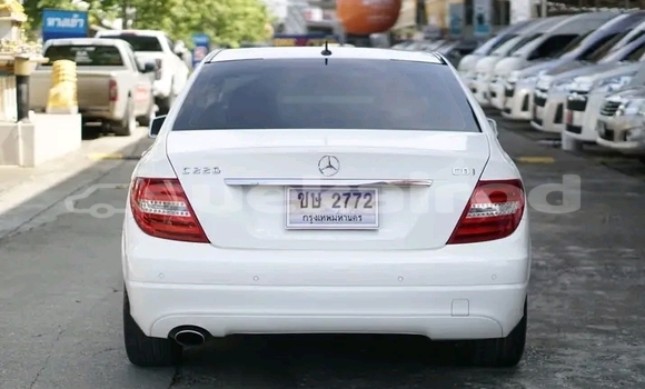 ซื้อ รถมือสอง Mercedes‒Benz 300CD ขาว รถยนต์ ใน %{เมือง} ใน ชัยนาท ซื้อ รถมือสอง Mercedes‒Benz 300CD ขาว รถยนต์ ใน %{เมือง} ใน ชัยนาท