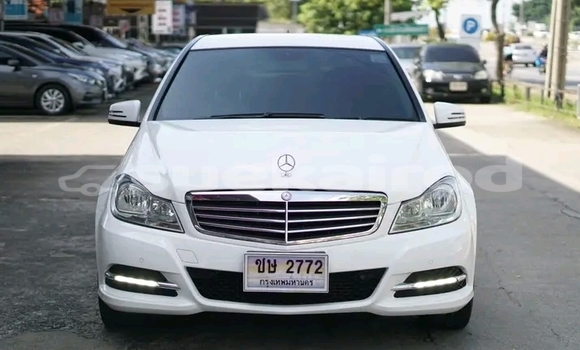 ซื้อ รถมือสอง Mercedes‒Benz 300CD ขาว รถยนต์ ใน %{เมือง} ใน ชัยนาท ซื้อ รถมือสอง Mercedes‒Benz 300CD ขาว รถยนต์ ใน %{เมือง} ใน ชัยนาท