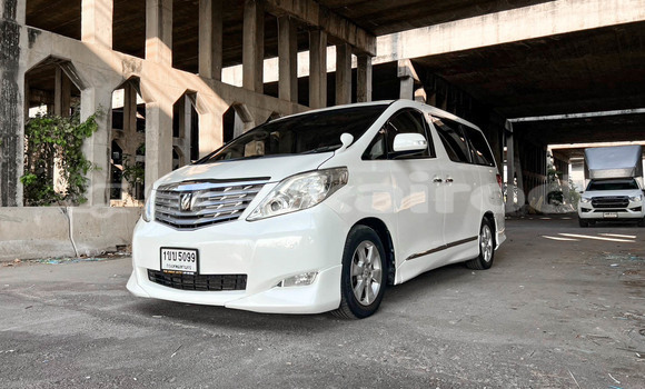 Buy Used Toyota Alphard White Car in Bangkok in Bangkok