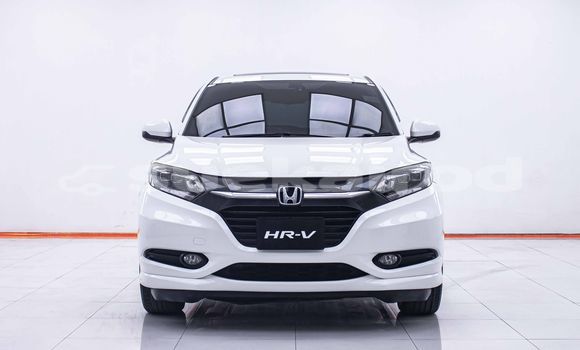 Buy Used Honda HR-V White Car in Bangkok in Bangkok Buy Used Honda HR-V White Car in Bangkok in Bangkok