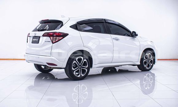 Buy Used Honda HR-V White Car in Bangkok in Bangkok Buy Used Honda HR-V White Car in Bangkok in Bangkok