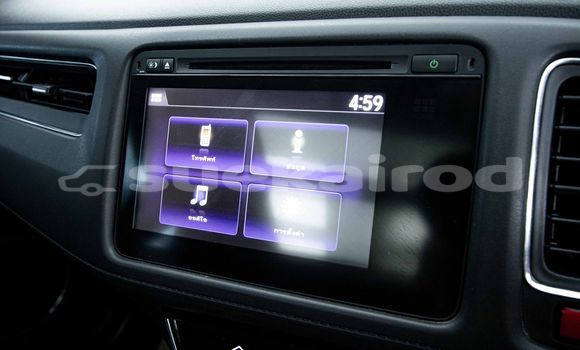 Buy Used Honda HR-V White Car in Bangkok in Bangkok Buy Used Honda HR-V White Car in Bangkok in Bangkok