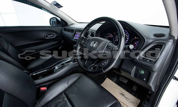 Buy Used Honda HR-V White Car in Bangkok in Bangkok Buy Used Honda HR-V White Car in Bangkok in Bangkok