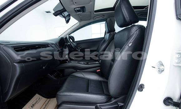 Buy Used Honda HR-V White Car in Bangkok in Bangkok Buy Used Honda HR-V White Car in Bangkok in Bangkok