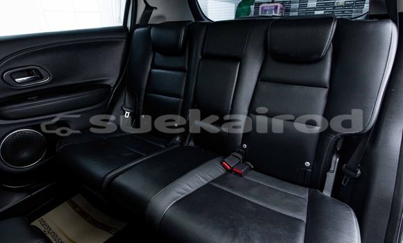 Buy Used Honda HR-V White Car in Bangkok in Bangkok Buy Used Honda HR-V White Car in Bangkok in Bangkok