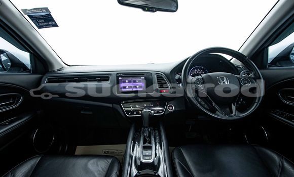 Buy Used Honda HR-V White Car in Bangkok in Bangkok Buy Used Honda HR-V White Car in Bangkok in Bangkok