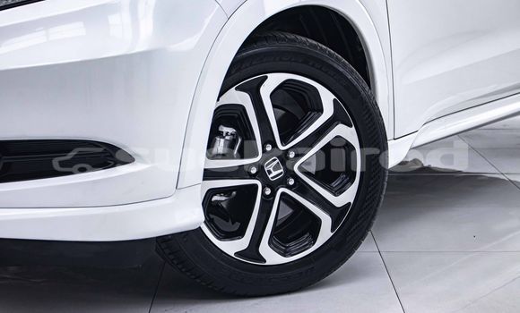 Buy Used Honda HR-V White Car in Bangkok in Bangkok Buy Used Honda HR-V White Car in Bangkok in Bangkok