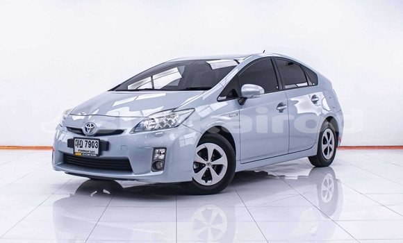 ซื้อ รถมือสอง Toyota Prius เงิน รถยนต์ ใน %{เมือง} ใน กรุงเทพมหานคร