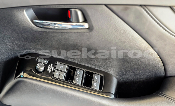 Buy Used Toyota Alphard White Car in Nonthaburi in Nonthaburi Buy Used Toyota Alphard White Car in Nonthaburi in Nonthaburi