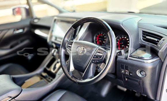 Buy Used Toyota Alphard White Car in Nonthaburi in Nonthaburi Buy Used Toyota Alphard White Car in Nonthaburi in Nonthaburi