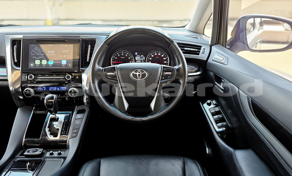 Buy Used Toyota Alphard White Car in Nonthaburi in Nonthaburi Buy Used Toyota Alphard White Car in Nonthaburi in Nonthaburi