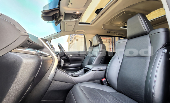 Buy Used Toyota Alphard White Car in Nonthaburi in Nonthaburi Buy Used Toyota Alphard White Car in Nonthaburi in Nonthaburi