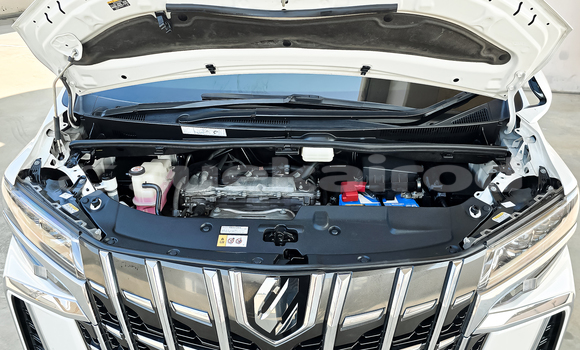 Buy Used Toyota Alphard White Car in Nonthaburi in Nonthaburi Buy Used Toyota Alphard White Car in Nonthaburi in Nonthaburi