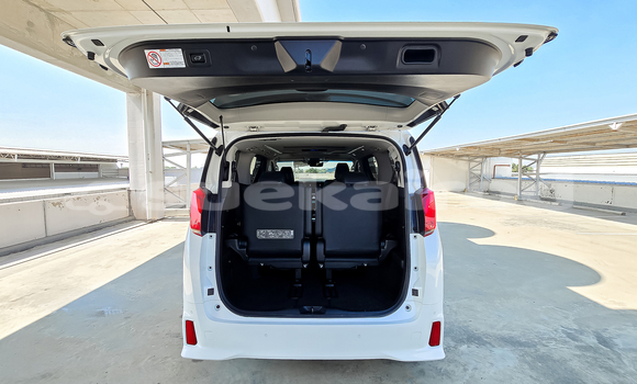 Buy Used Toyota Alphard White Car in Nonthaburi in Nonthaburi Buy Used Toyota Alphard White Car in Nonthaburi in Nonthaburi