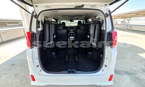 Buy Used Toyota Alphard White Car in Nonthaburi in Nonthaburi Buy Used Toyota Alphard White Car in Nonthaburi in Nonthaburi