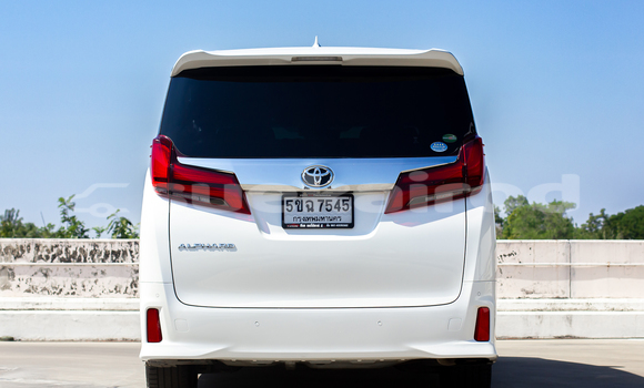 Buy Used Toyota Alphard White Car in Nonthaburi in Nonthaburi Buy Used Toyota Alphard White Car in Nonthaburi in Nonthaburi