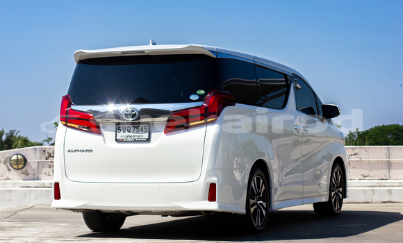 Buy Used Toyota Alphard White Car in Nonthaburi in Nonthaburi Buy Used Toyota Alphard White Car in Nonthaburi in Nonthaburi