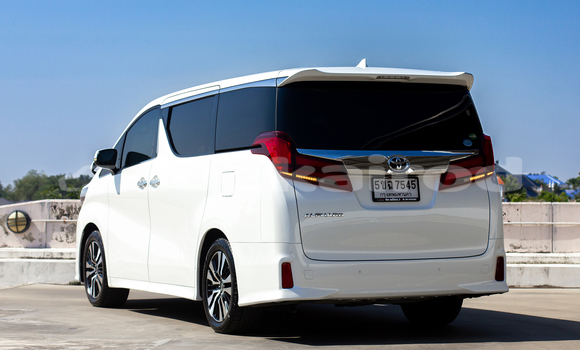Buy Used Toyota Alphard White Car in Nonthaburi in Nonthaburi Buy Used Toyota Alphard White Car in Nonthaburi in Nonthaburi