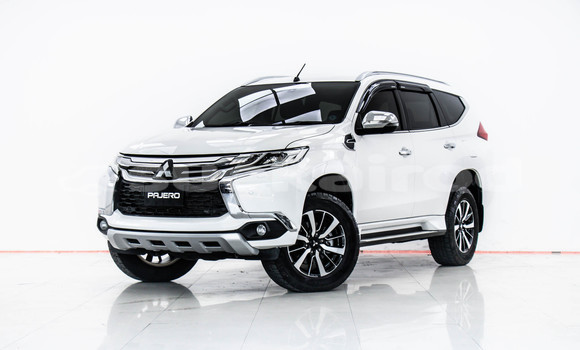 ซื้อ รถมือสอง Mitsubishi Pajero Sport ขาว รถยนต์ ใน %{เมือง} ใน กรุงเทพมหานคร ซื้อ รถมือสอง Mitsubishi Pajero Sport ขาว รถยนต์ ใน %{เมือง} ใน กรุงเทพมหานคร