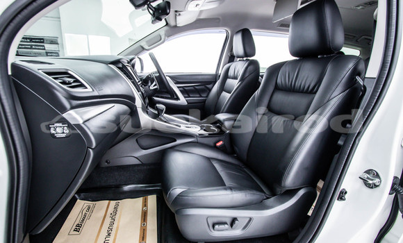 ซื้อ รถมือสอง Mitsubishi Pajero Sport ขาว รถยนต์ ใน %{เมือง} ใน กรุงเทพมหานคร ซื้อ รถมือสอง Mitsubishi Pajero Sport ขาว รถยนต์ ใน %{เมือง} ใน กรุงเทพมหานคร