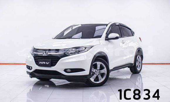 Buy Used Honda HR-V White Car in Bangkok in Bangkok
