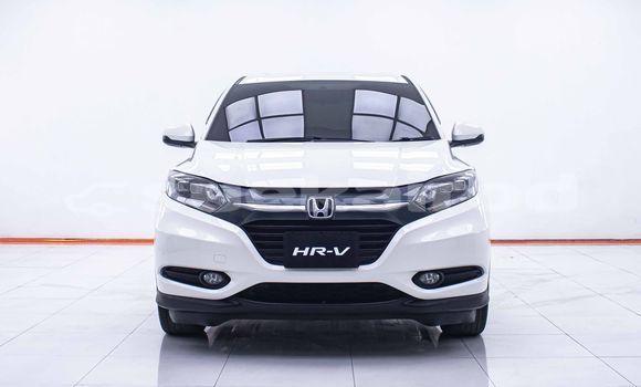 Buy Used Honda HR-V White Car in Bangkok in Bangkok Buy Used Honda HR-V White Car in Bangkok in Bangkok