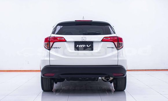 Buy Used Honda HR-V White Car in Bangkok in Bangkok Buy Used Honda HR-V White Car in Bangkok in Bangkok