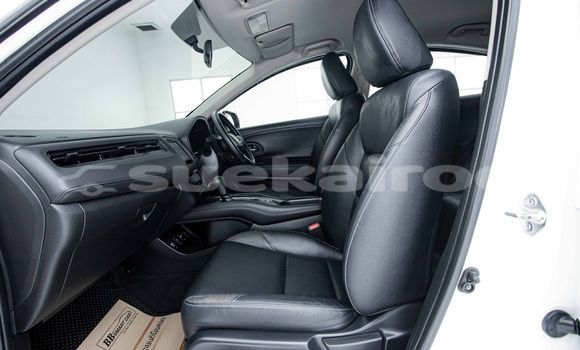 Buy Used Honda HR-V White Car in Bangkok in Bangkok Buy Used Honda HR-V White Car in Bangkok in Bangkok