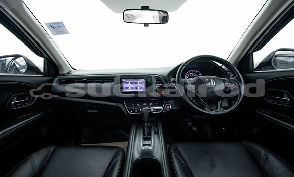 Buy Used Honda HR-V White Car in Bangkok in Bangkok Buy Used Honda HR-V White Car in Bangkok in Bangkok