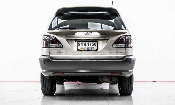 ซื้อ รถมือสอง Toyota Harrier สีน้ำตาล รถยนต์ ใน %{เมือง} ใน นนทบุรี ซื้อ รถมือสอง Toyota Harrier สีน้ำตาล รถยนต์ ใน %{เมือง} ใน นนทบุรี