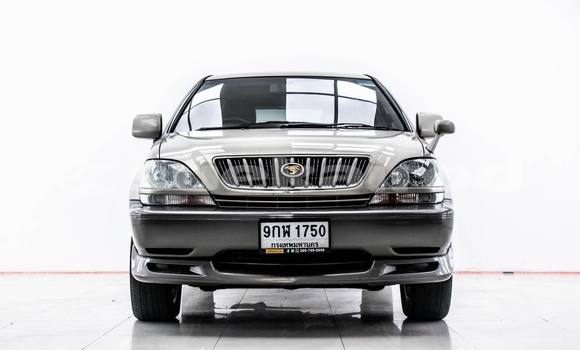 ซื้อ รถมือสอง Toyota Harrier สีน้ำตาล รถยนต์ ใน %{เมือง} ใน นนทบุรี ซื้อ รถมือสอง Toyota Harrier สีน้ำตาล รถยนต์ ใน %{เมือง} ใน นนทบุรี